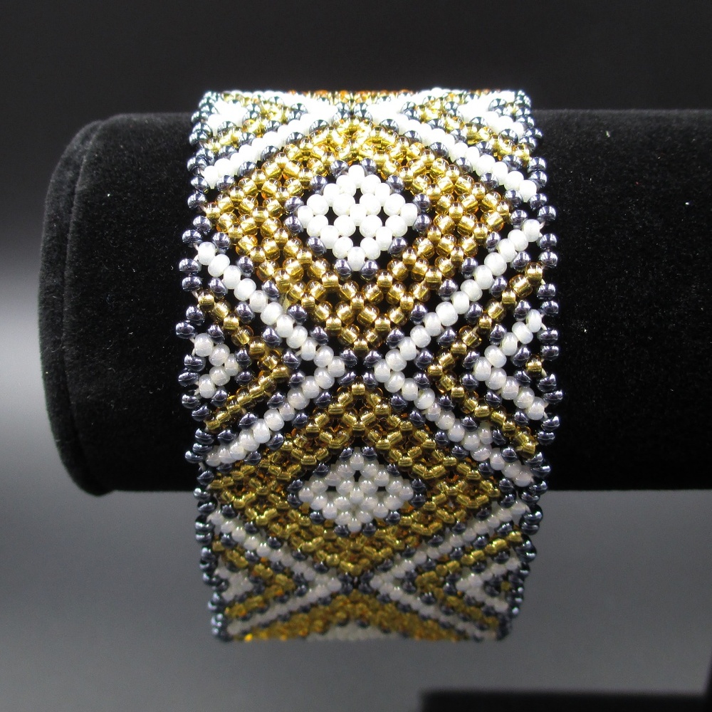 7 Inch Handmade Beaded Diamond Style Bracelet